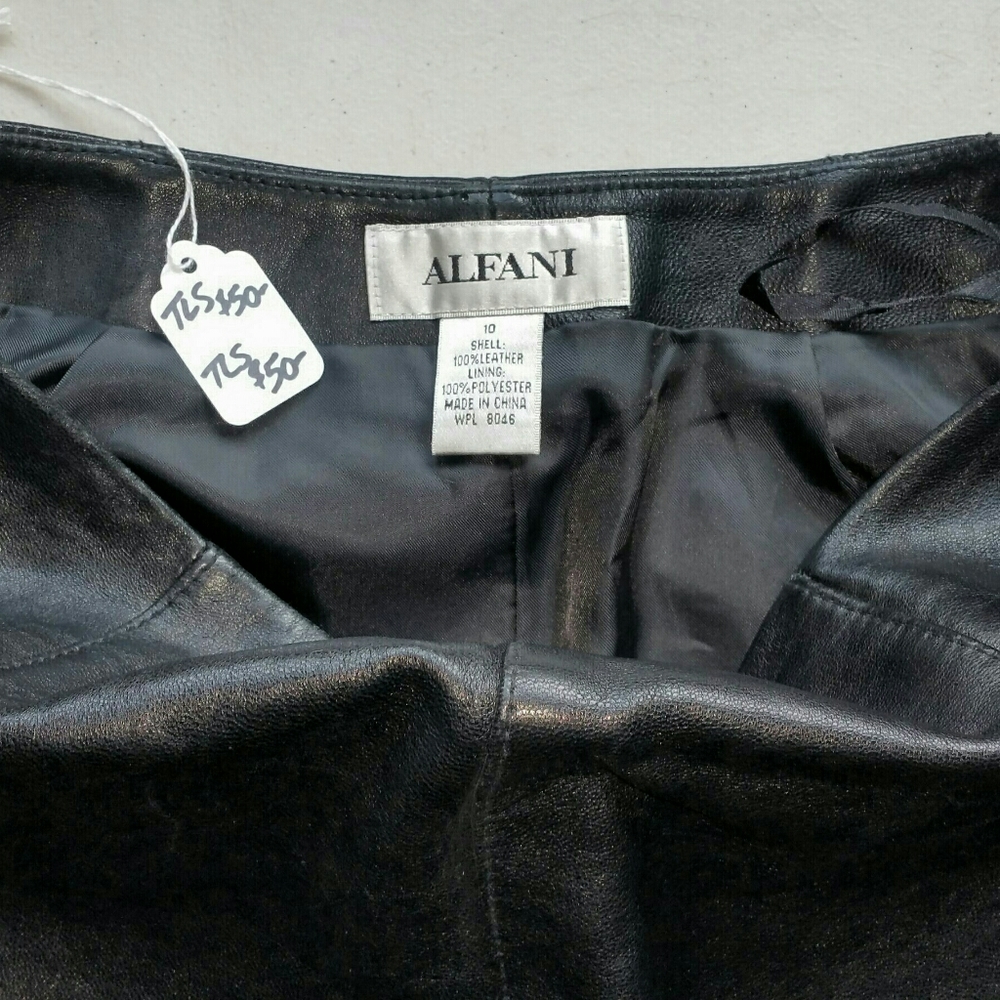 Gorgeous Alfani Black Leather Skirt Sz 10 Super Soft Leather!!! NWOT - Picture 2 of 2